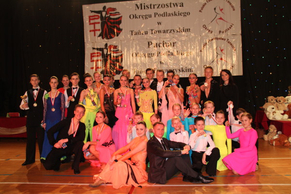 Puchary i tytuły Okręgu Podlaskiego 2013   dla łomżyńskich tancerzy z KTT „AKAT”