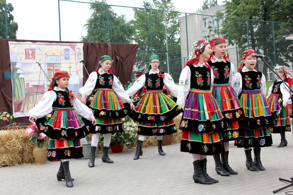 Zespół Pieśni i Tańca ,,Łomża'' wystąpił w Zespole Szkół Specjalnych