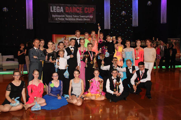 Medale i Puchary z Olecka  dla łomżyńskich tancerzy Lega Dance Cup